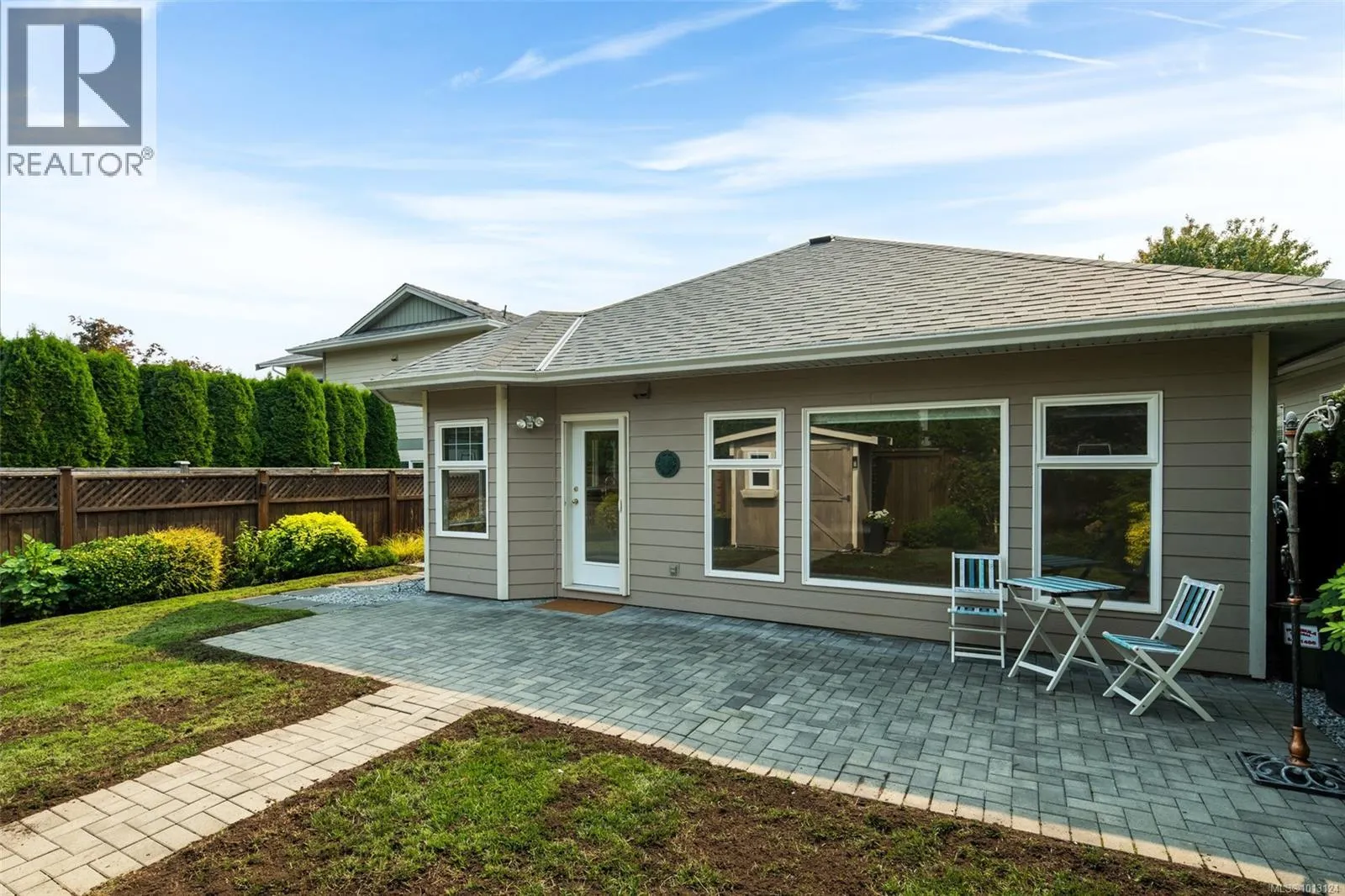 8012 Polo Park Cres