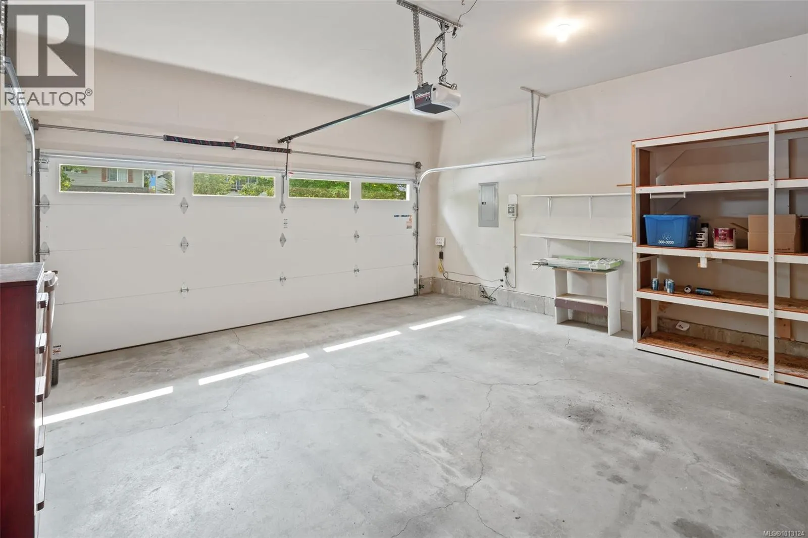 8012 Polo Park Cres