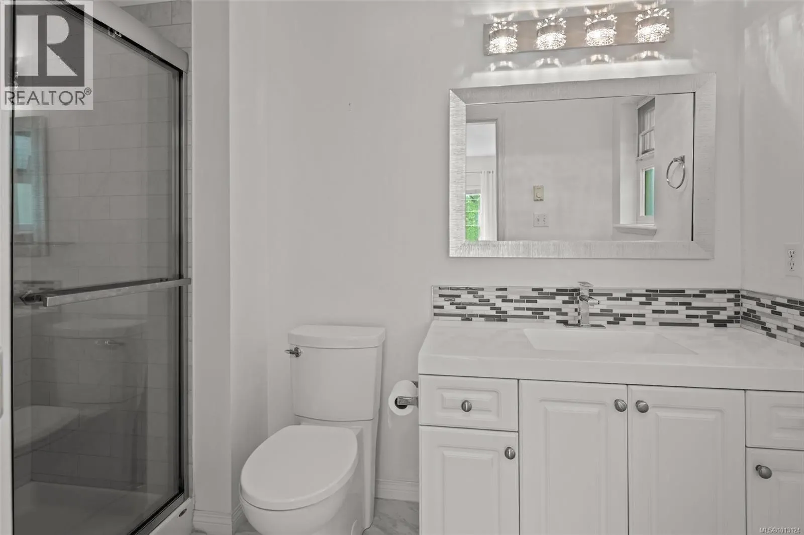 8012 Polo Park Cres