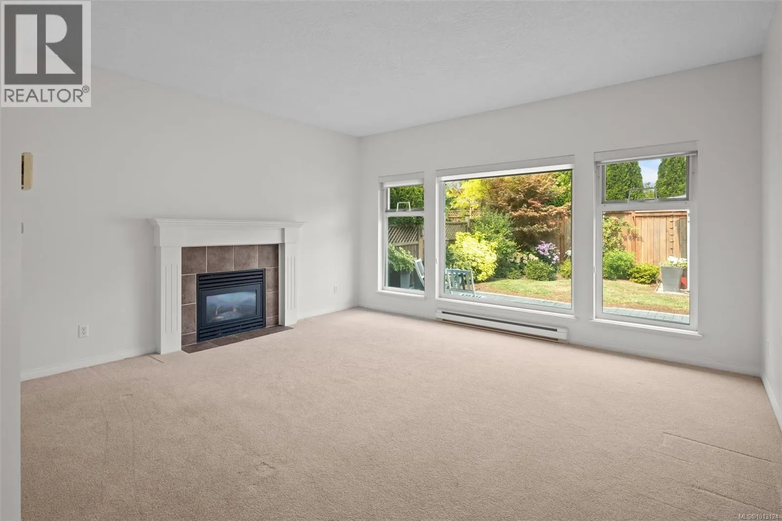8012 Polo Park Cres