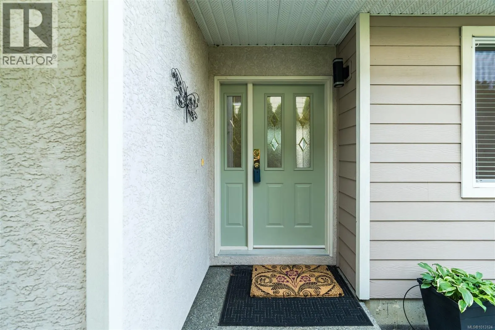 8012 Polo Park Cres