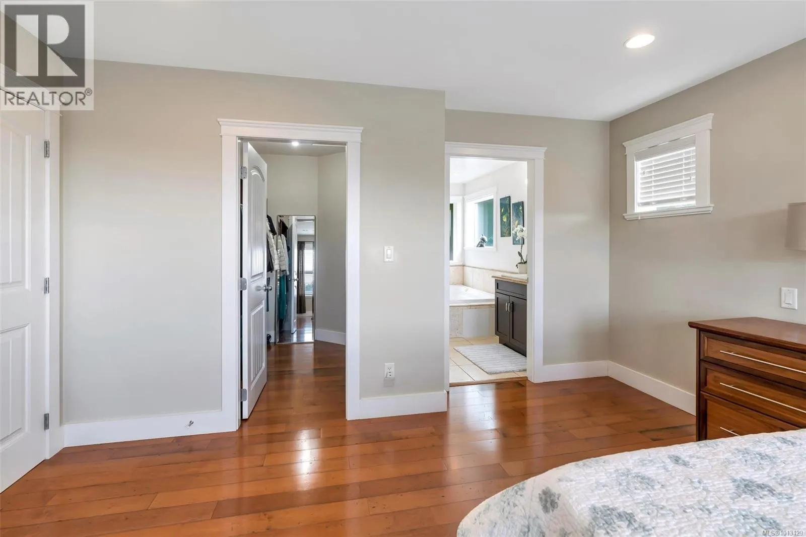400 Latoria Rd