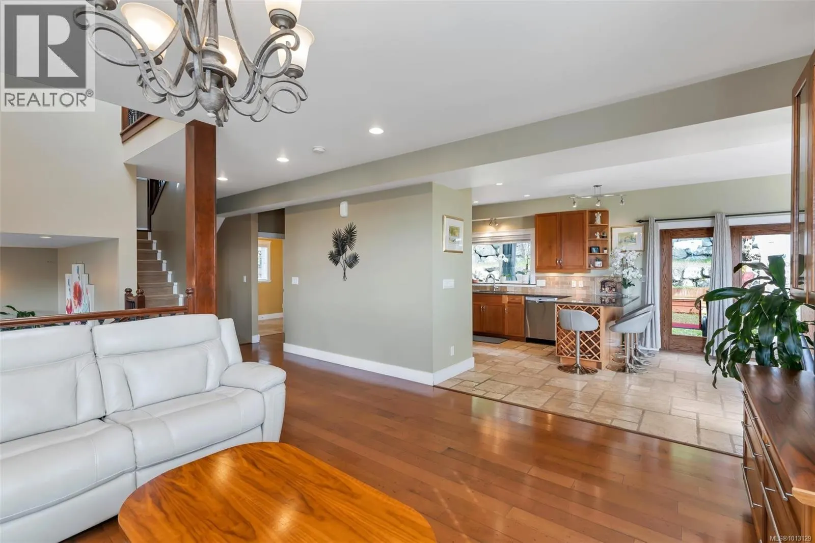 400 Latoria Rd