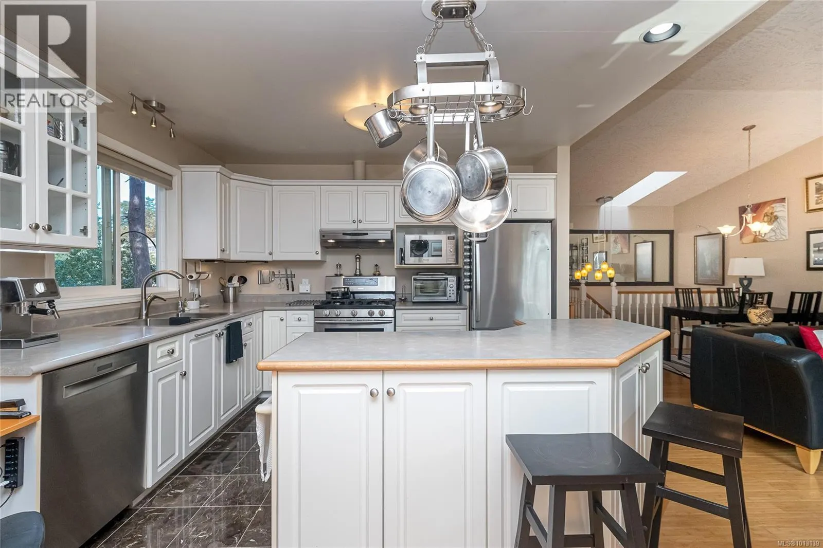 999 Admirals Rd