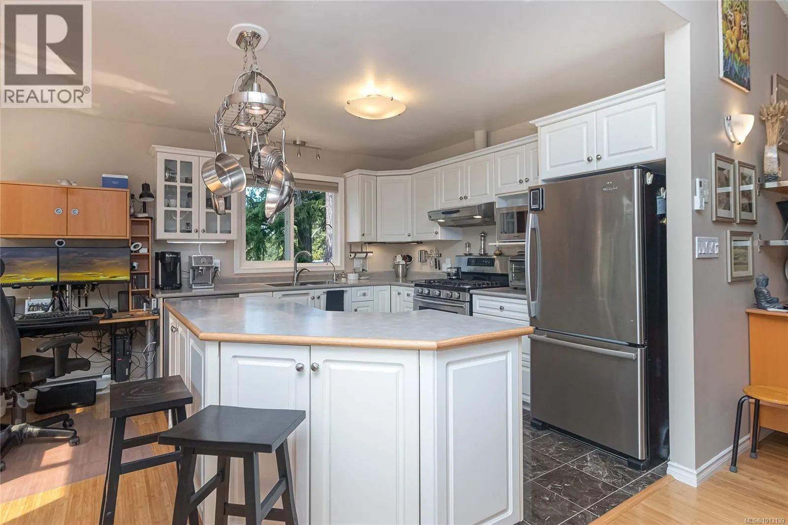 999 Admirals Rd