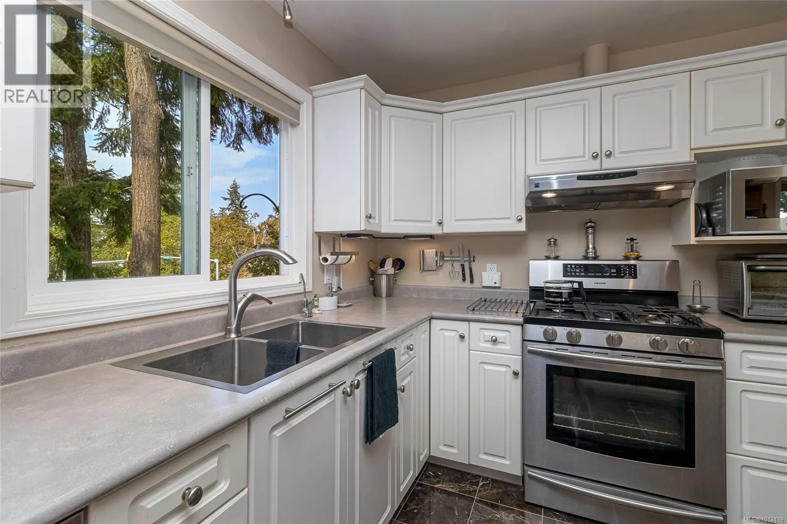 999 Admirals Rd