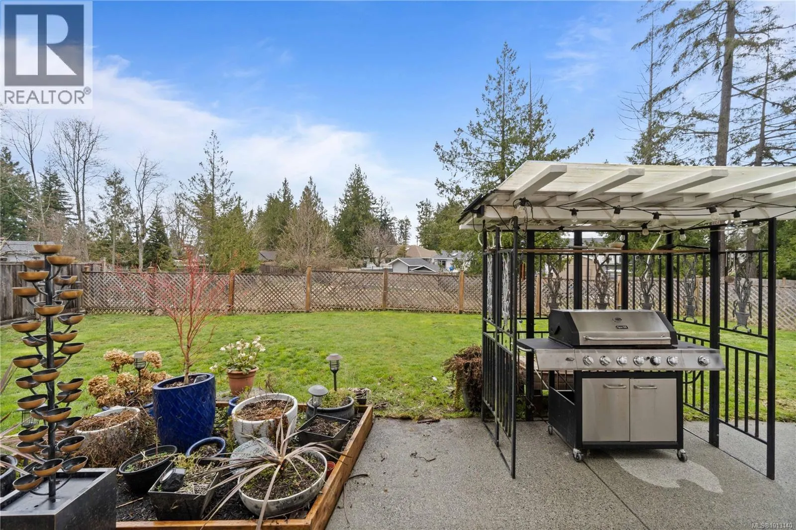 2234 Neil Dr