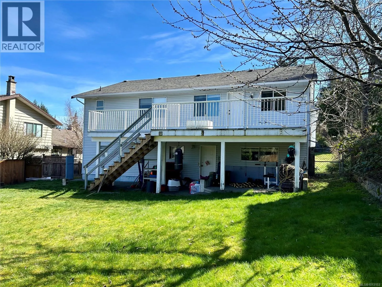 5489 Kenwill Dr