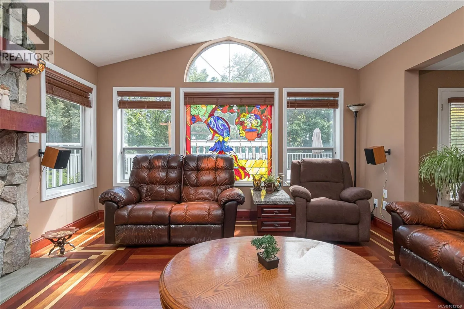 1211 Burnside Rd W