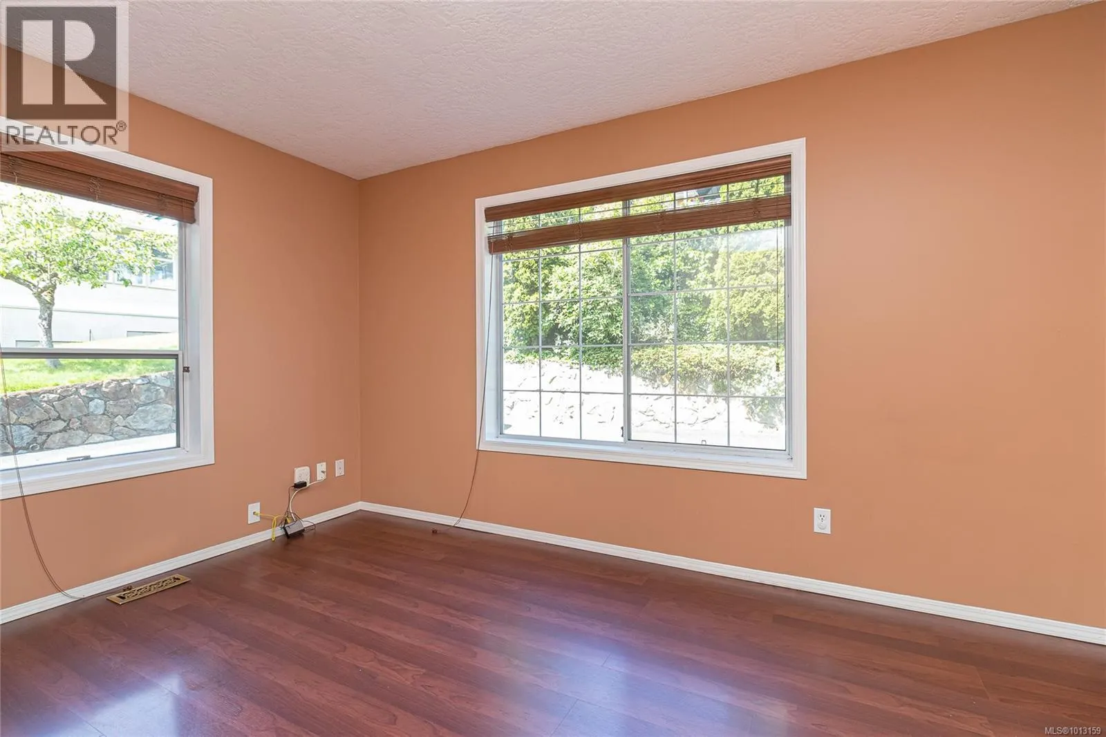 1211 Burnside Rd W