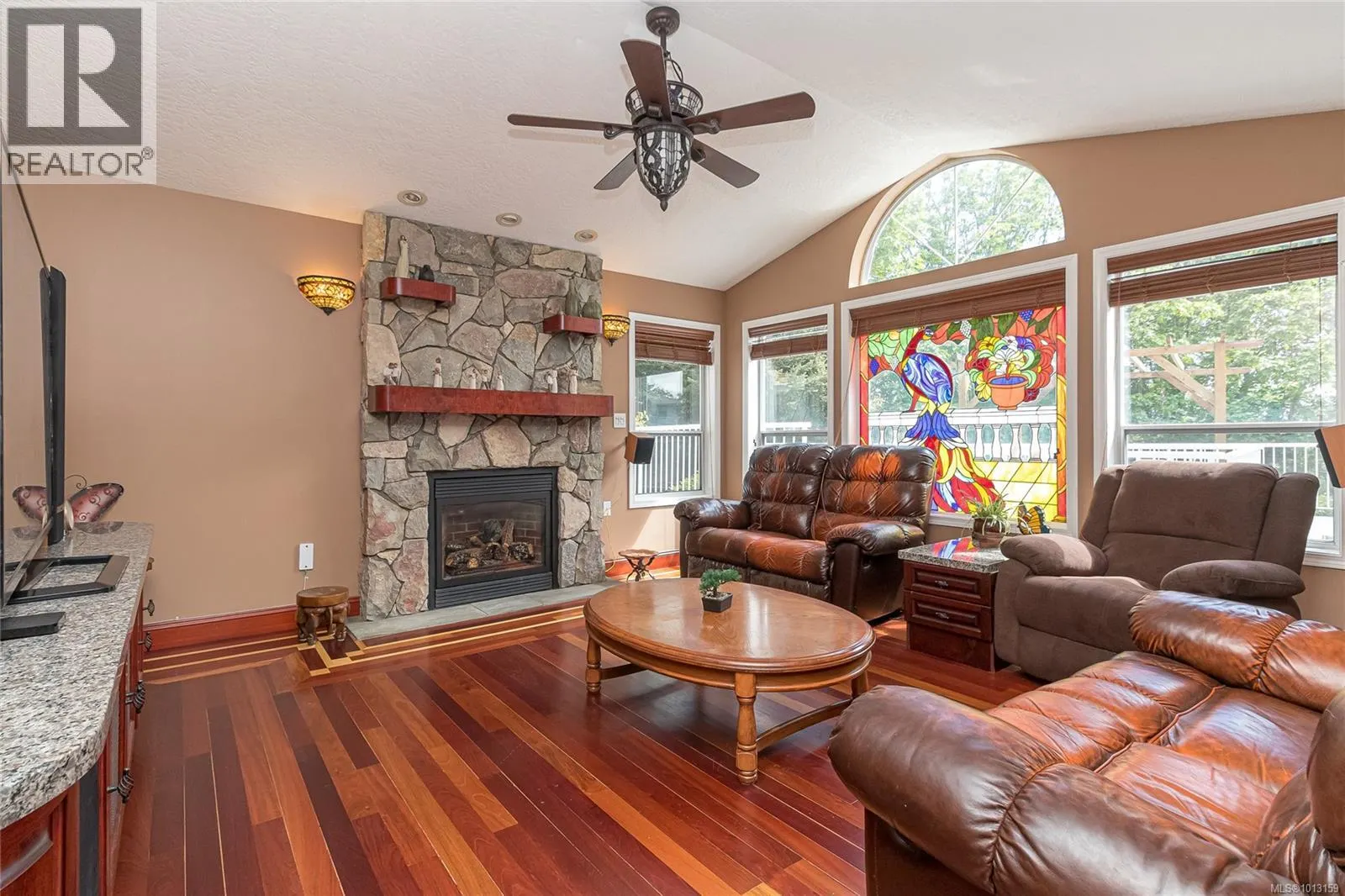 1211 Burnside Rd W