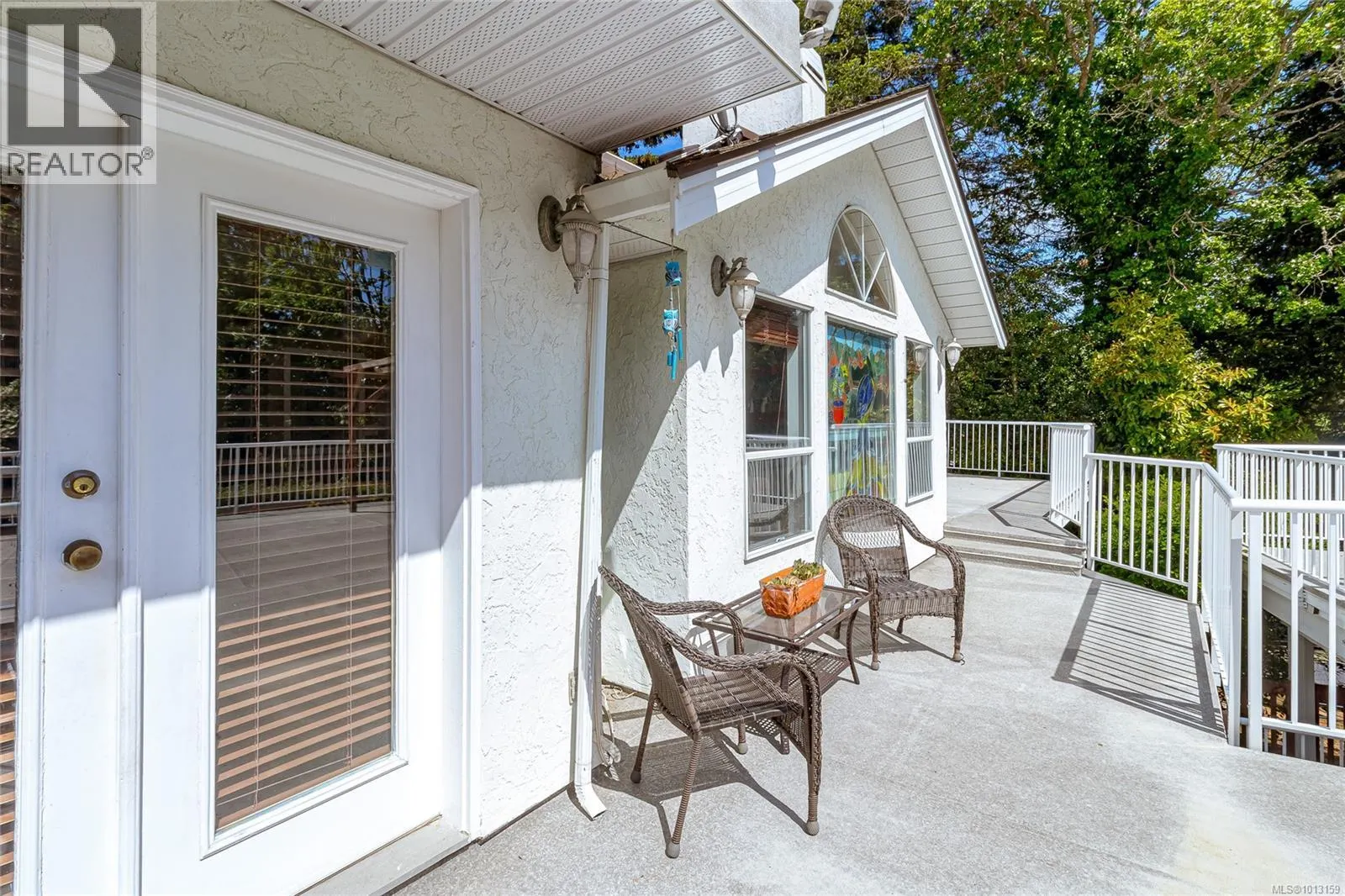 1211 Burnside Rd W