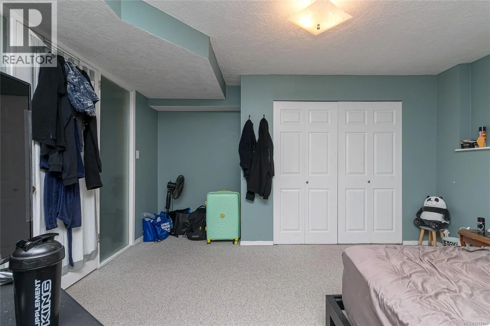 1211 Burnside Rd W