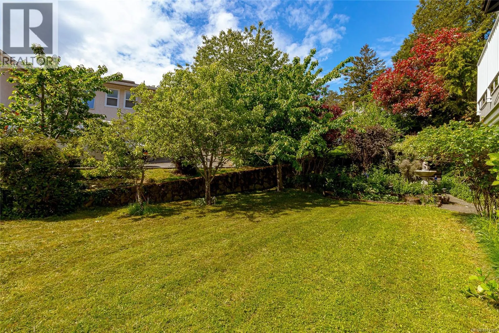 1211 Burnside Rd W