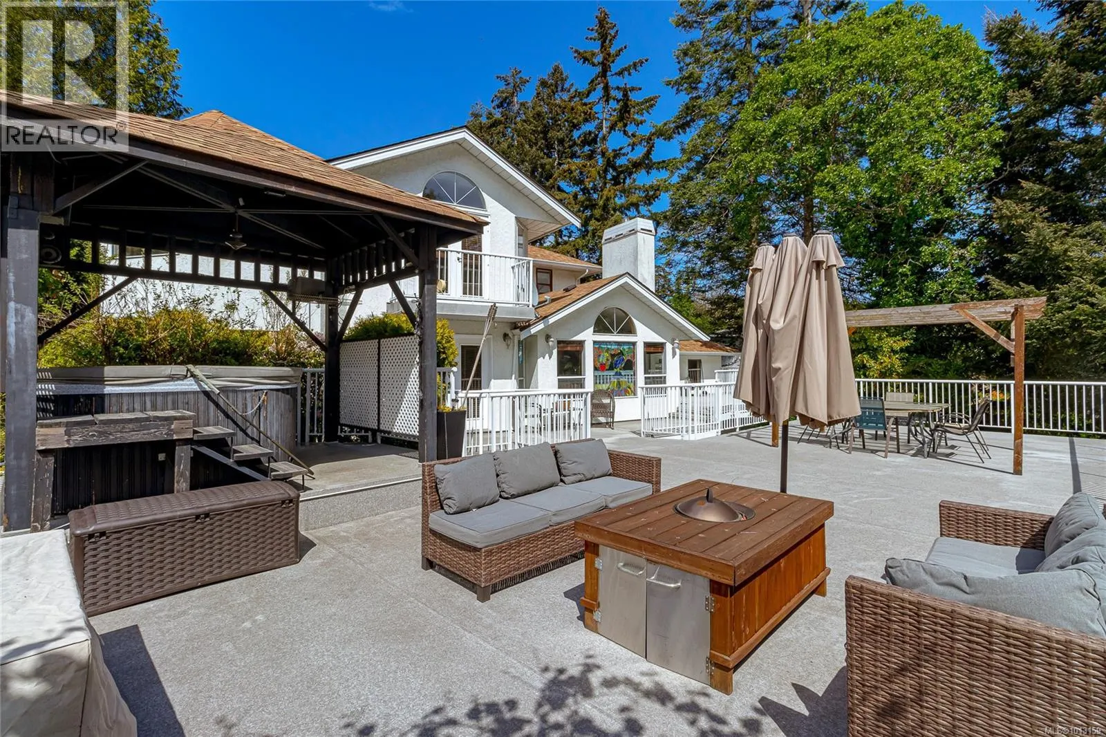1211 Burnside Rd W
