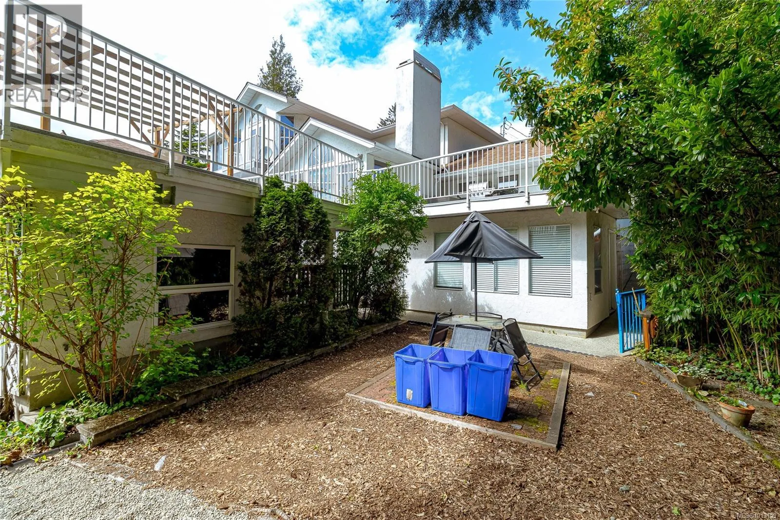 1211 Burnside Rd W