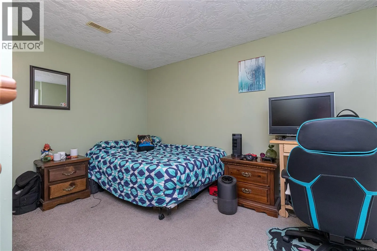 1211 Burnside Rd W