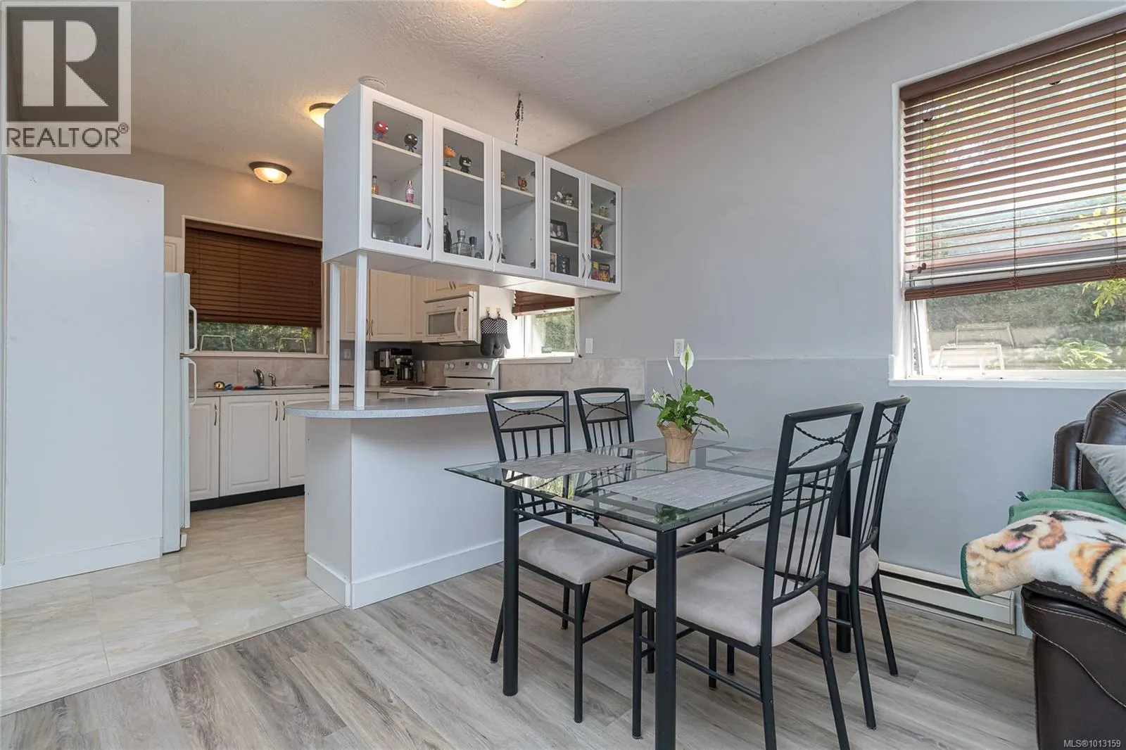 1211 Burnside Rd W