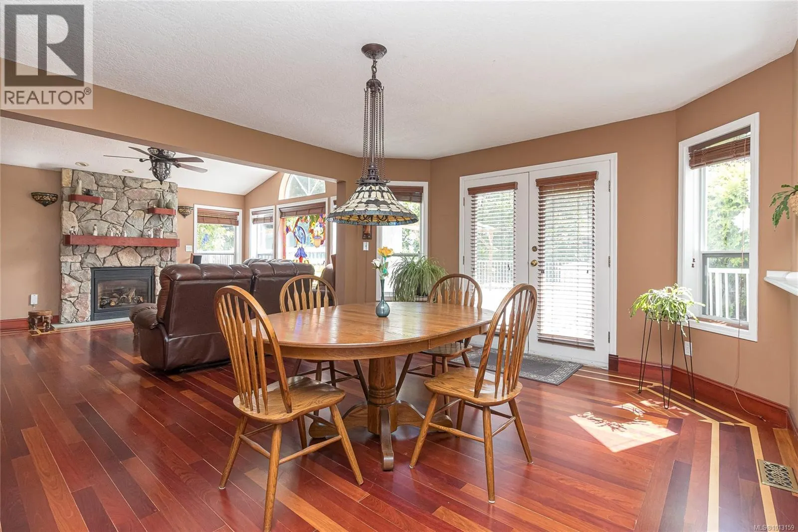 1211 Burnside Rd W