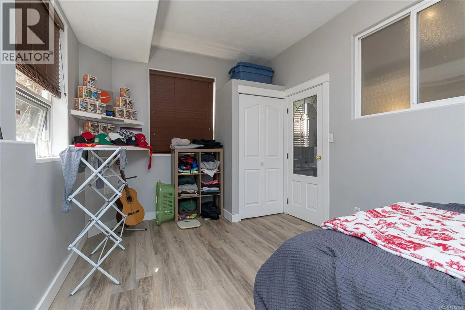 1211 Burnside Rd W