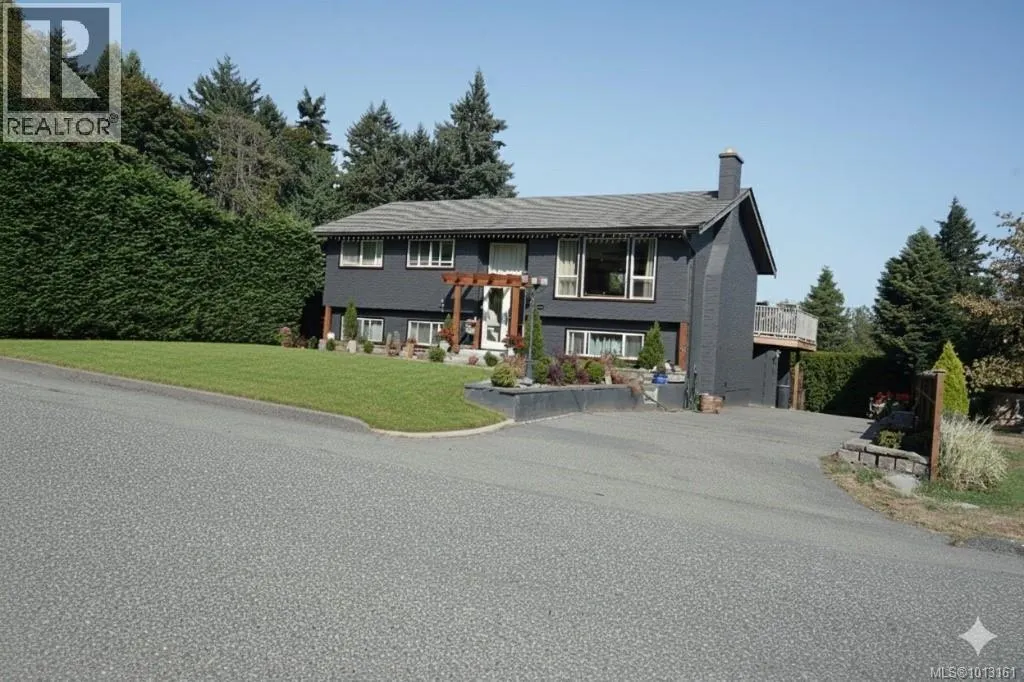 536 Strathdee Pl
