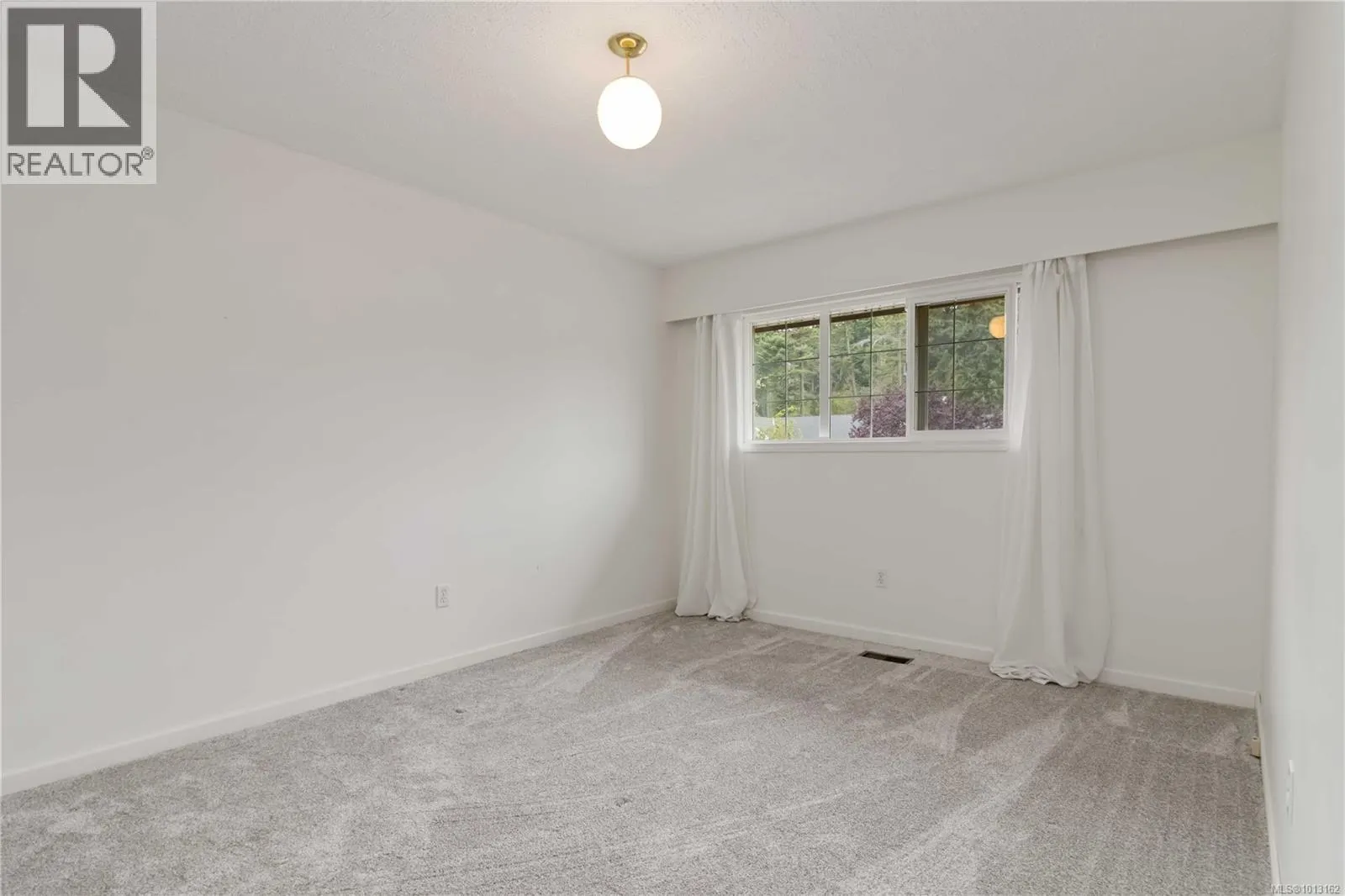 1492 Edgemont Rd