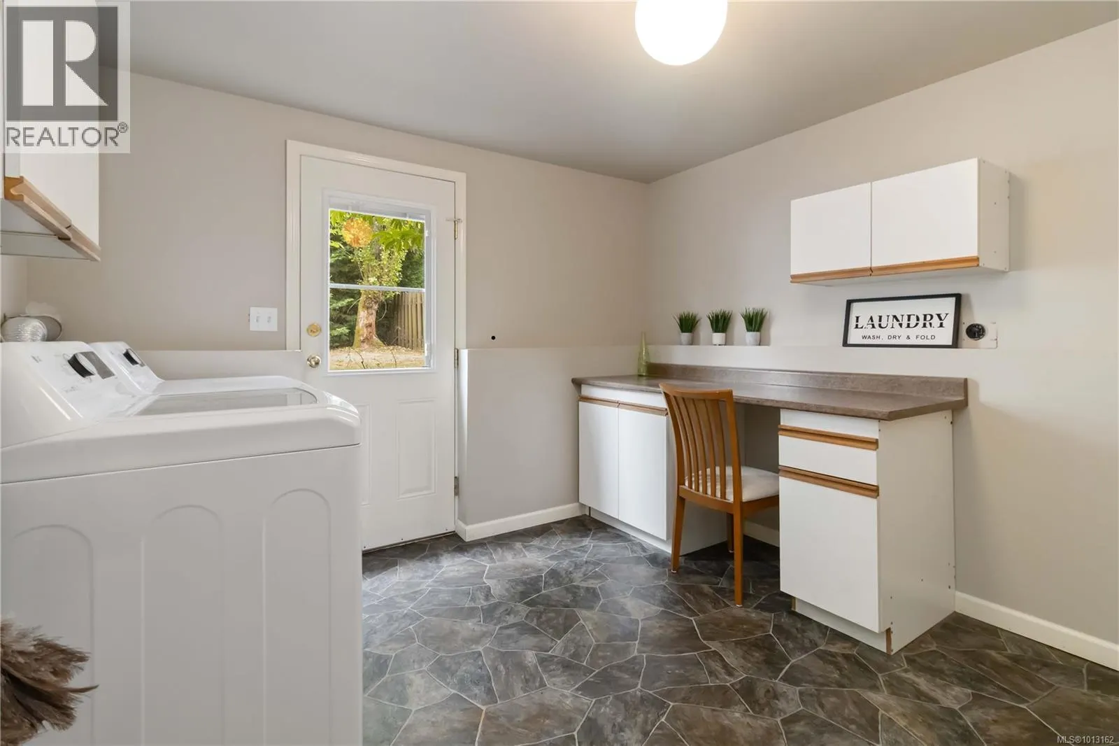 1492 Edgemont Rd