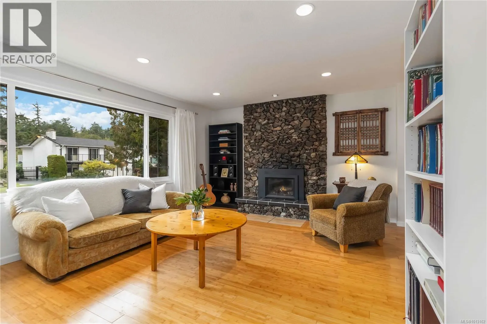 1492 Edgemont Rd