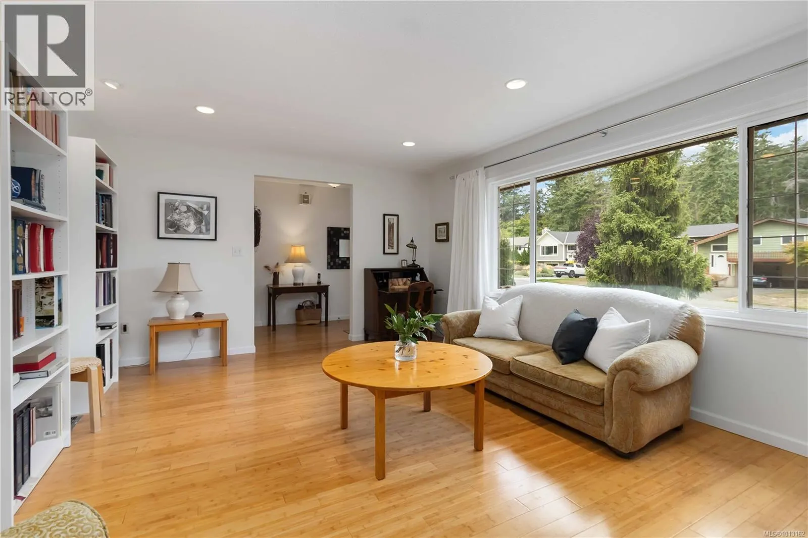 1492 Edgemont Rd
