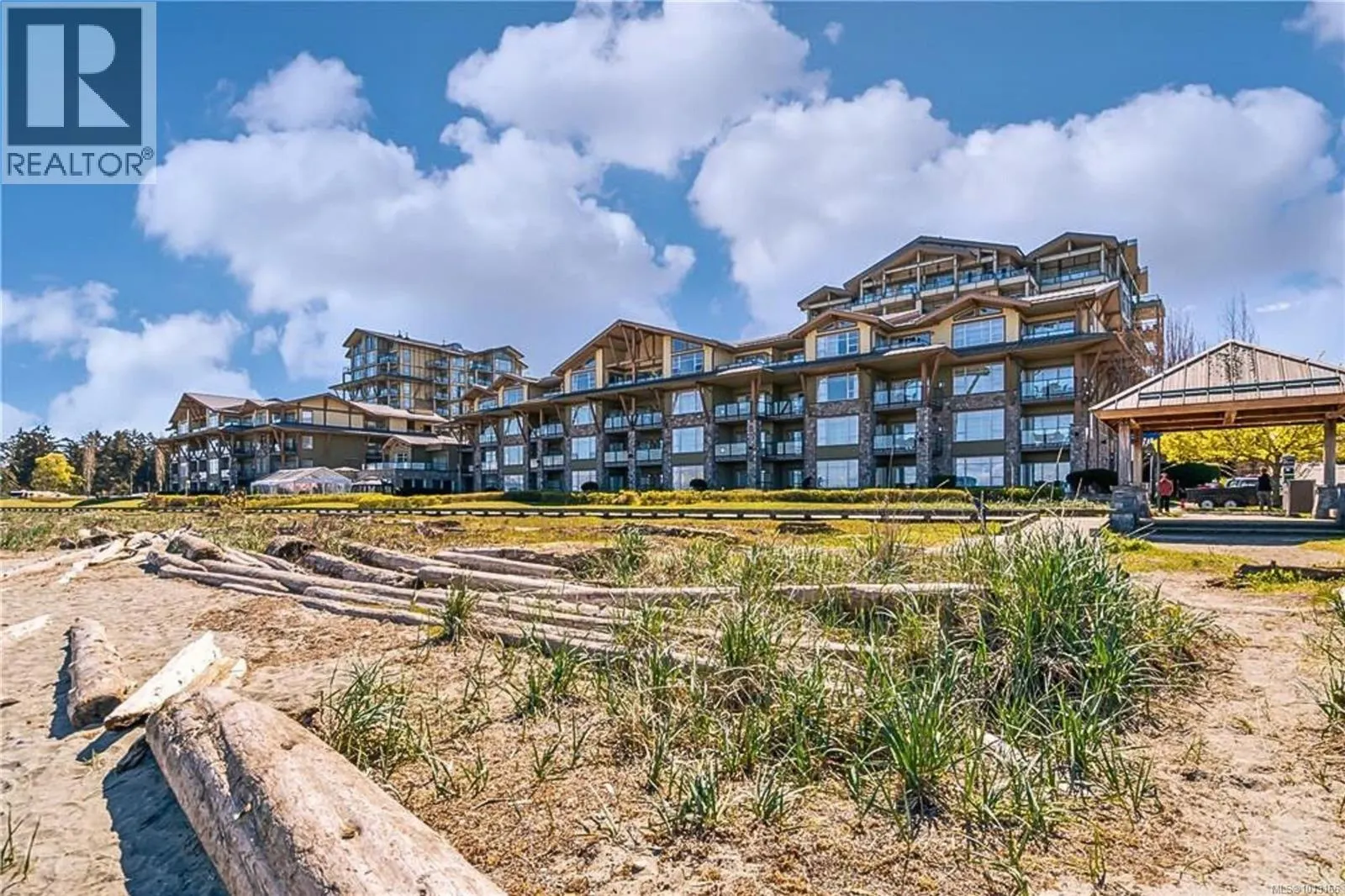 206 194 Beachside Dr