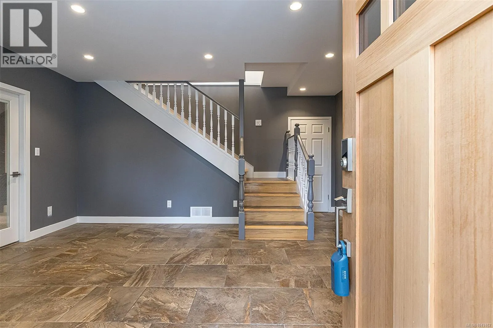 7155 Brentwood Dr