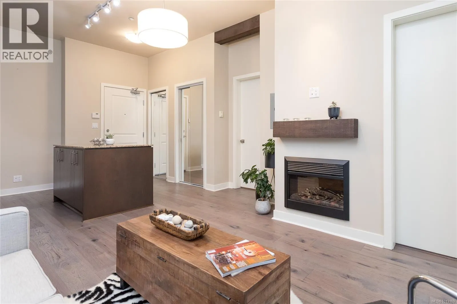 104 1395 Bear Mountain Pkwy