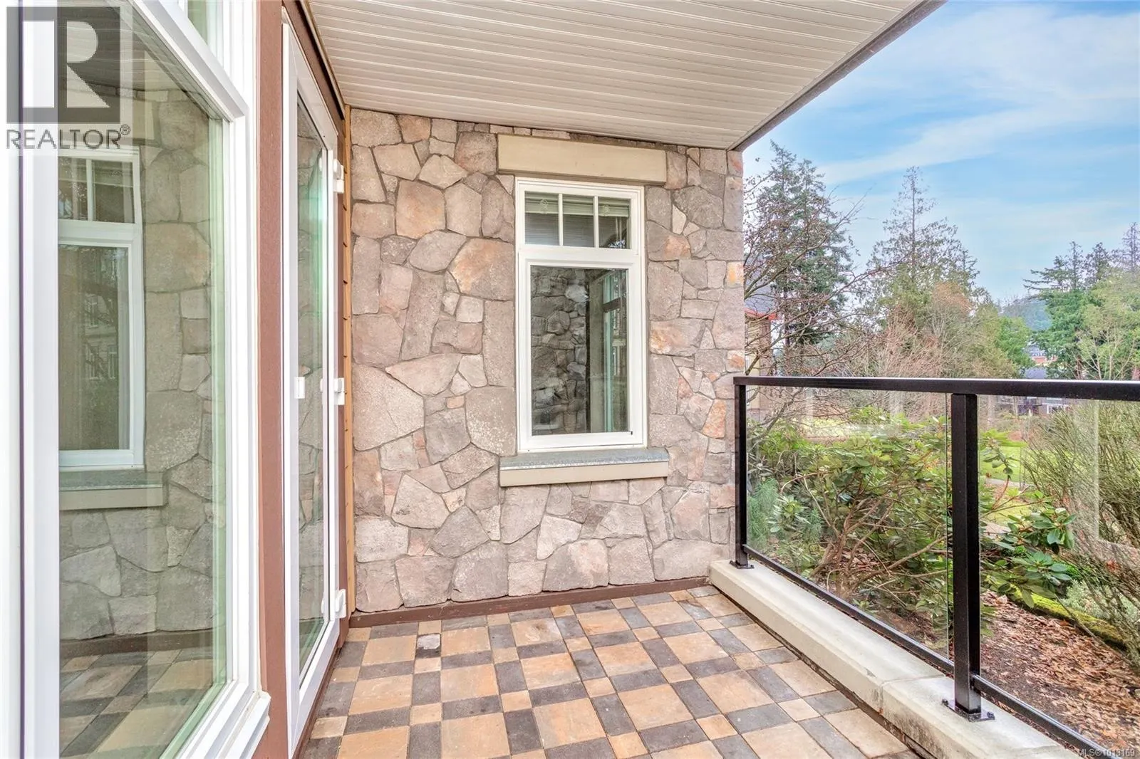 104 1395 Bear Mountain Pkwy