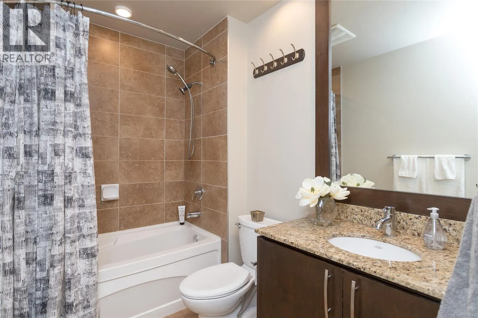 104 1395 Bear Mountain Pkwy