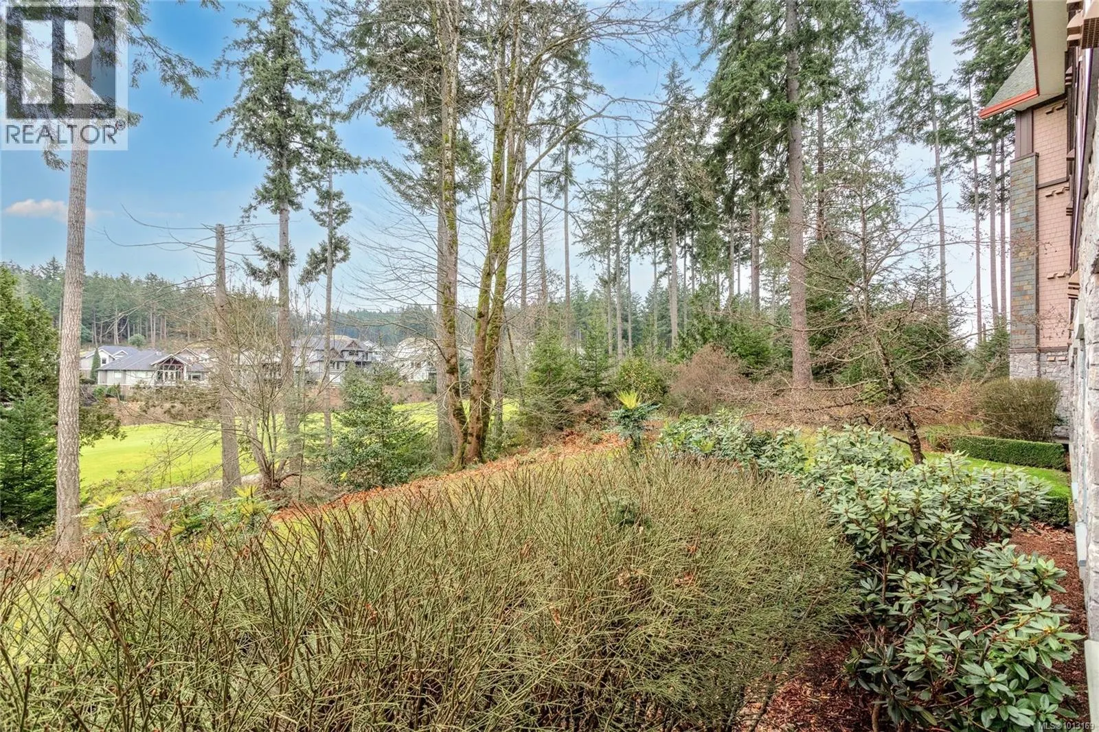 104 1395 Bear Mountain Pkwy