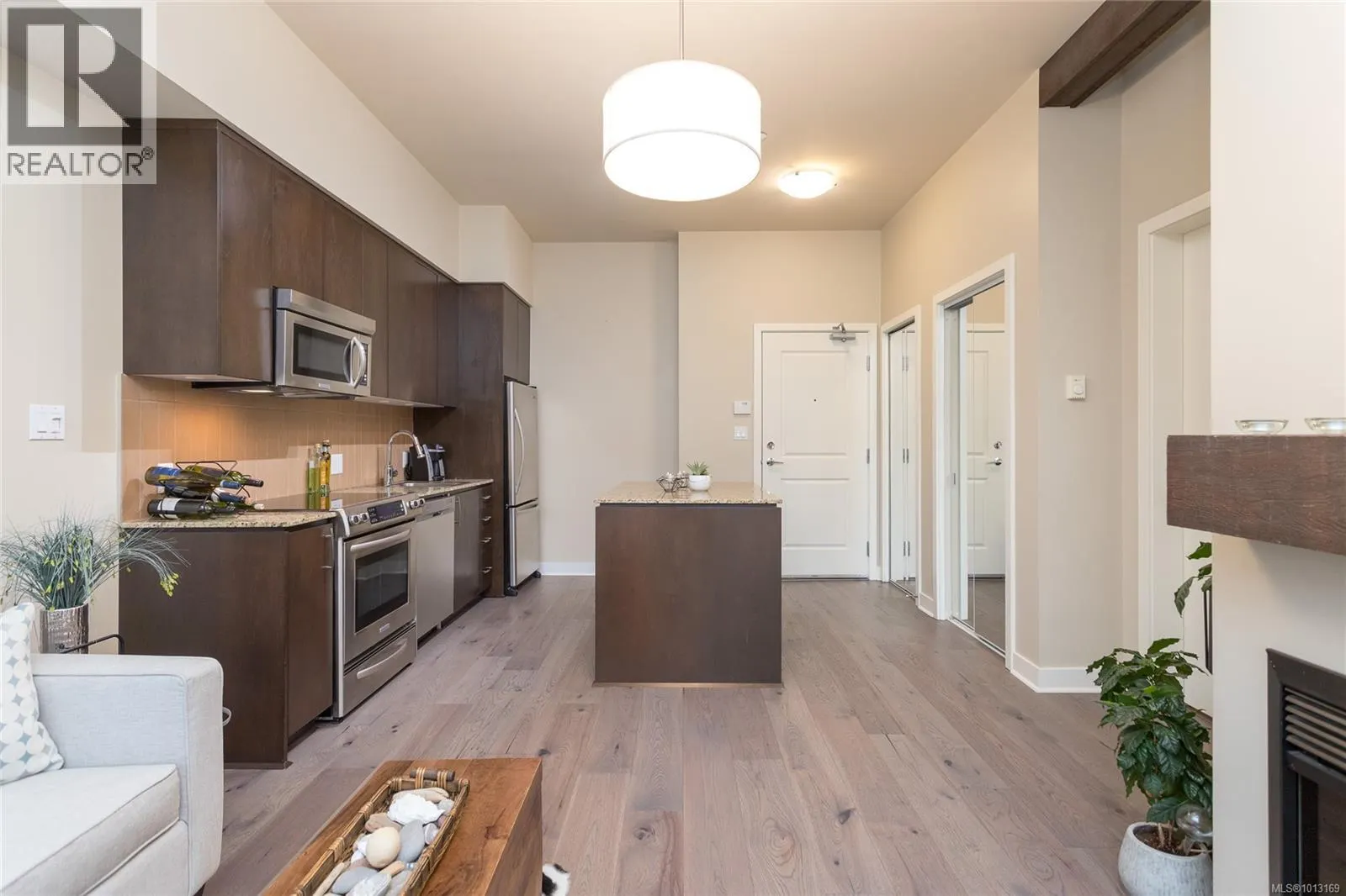 104 1395 Bear Mountain Pkwy