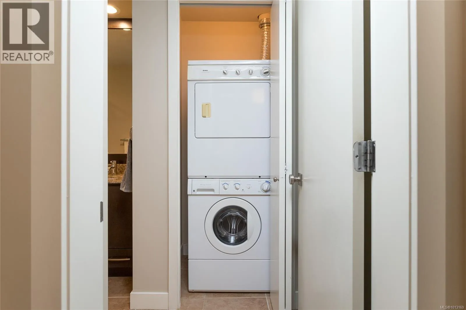 104 1395 Bear Mountain Pkwy