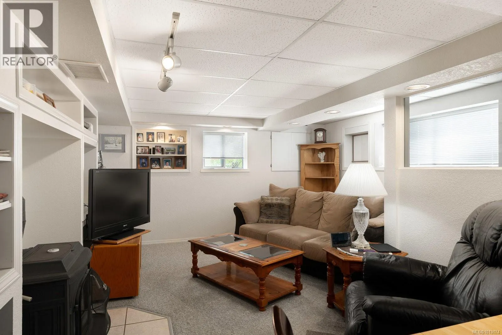 582 Baxter Ave