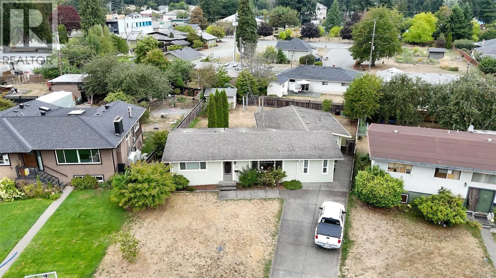475 Pine Ave