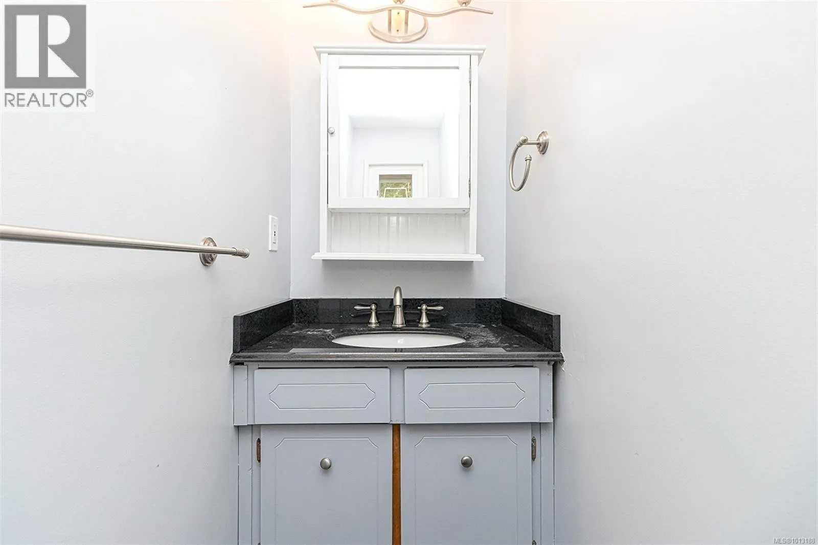 1311 Dangar Pl