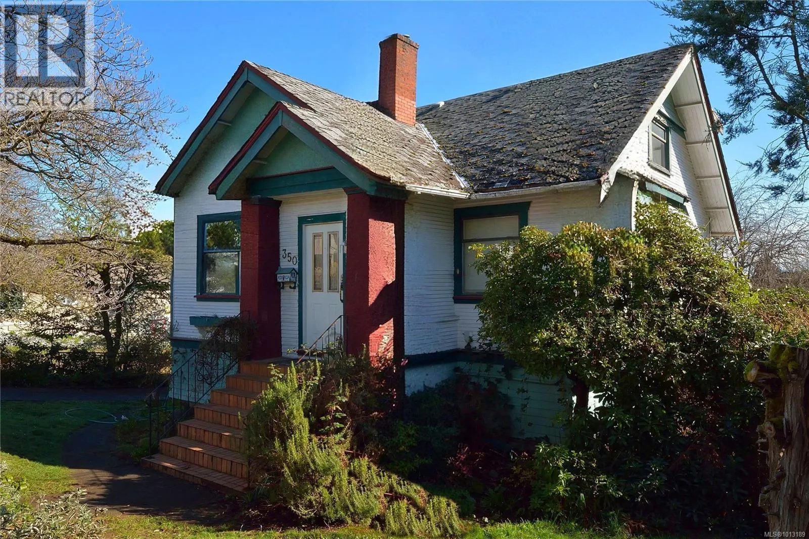 350 Stewart Ave