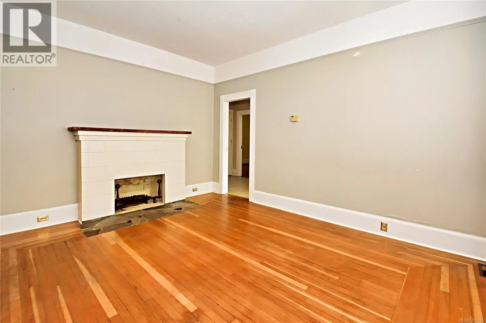 350 Stewart Ave