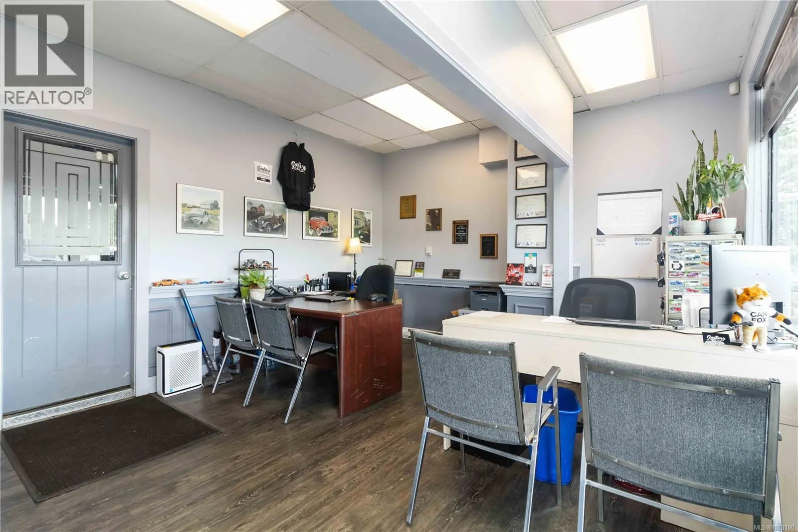 9139 East Saanich Rd