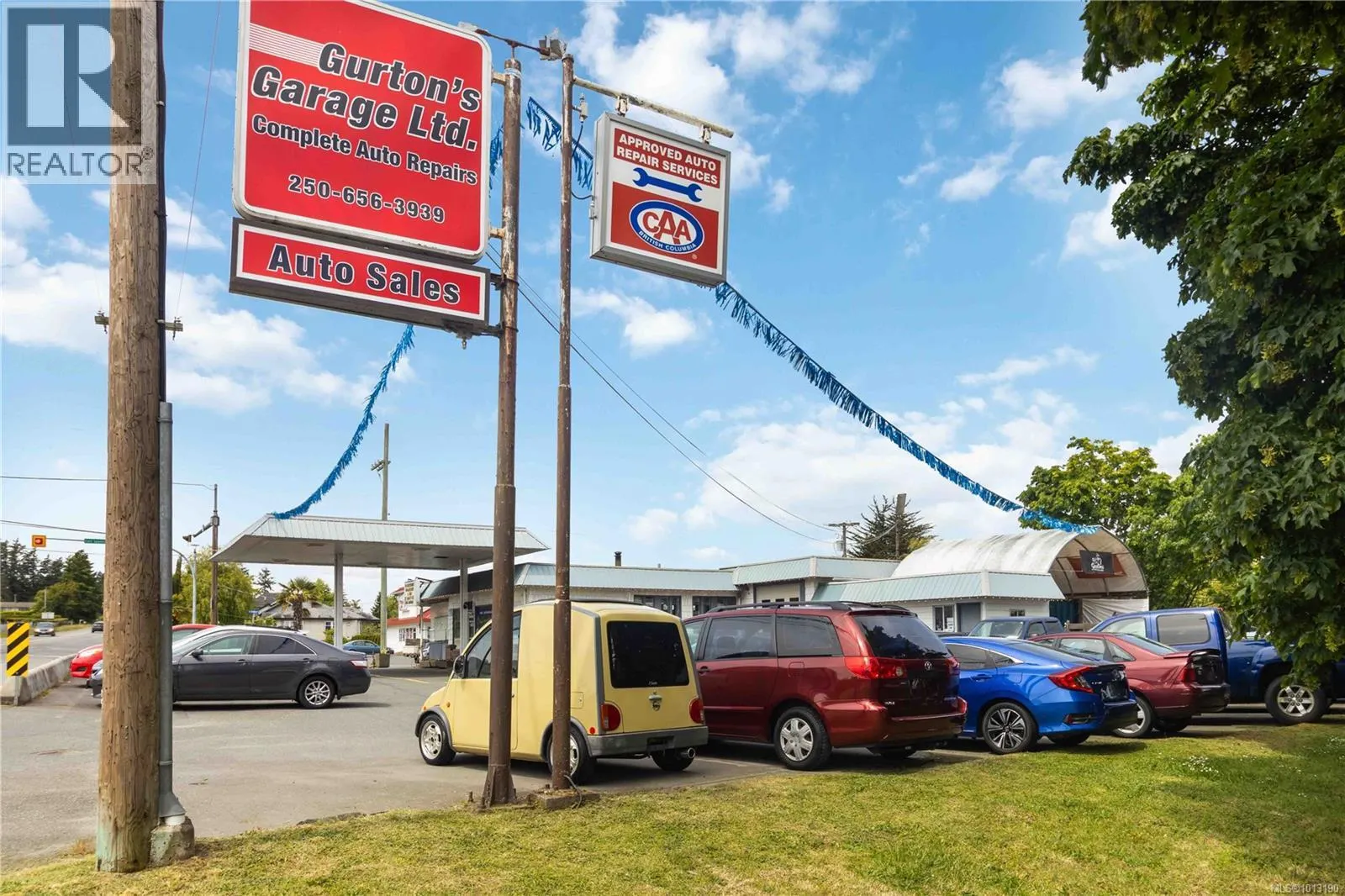9139 East Saanich Rd