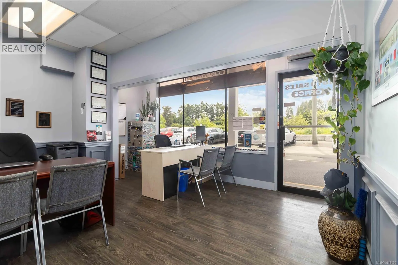 9139 East Saanich Rd