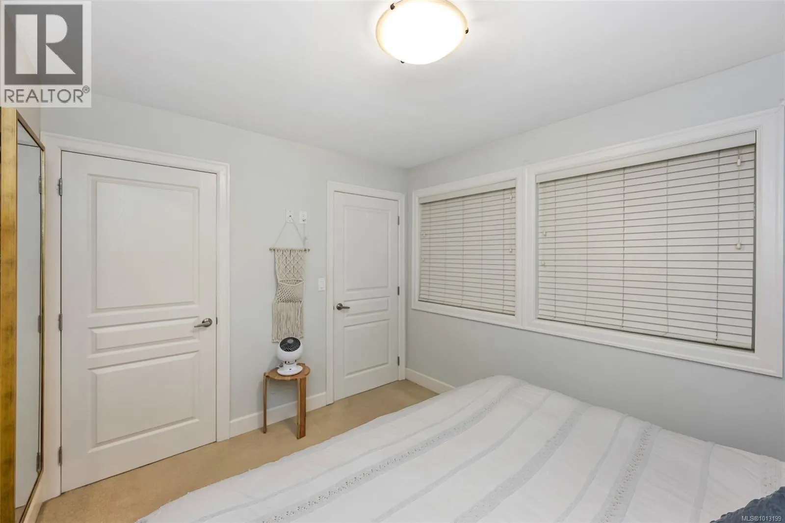 2180 Harrow Gate