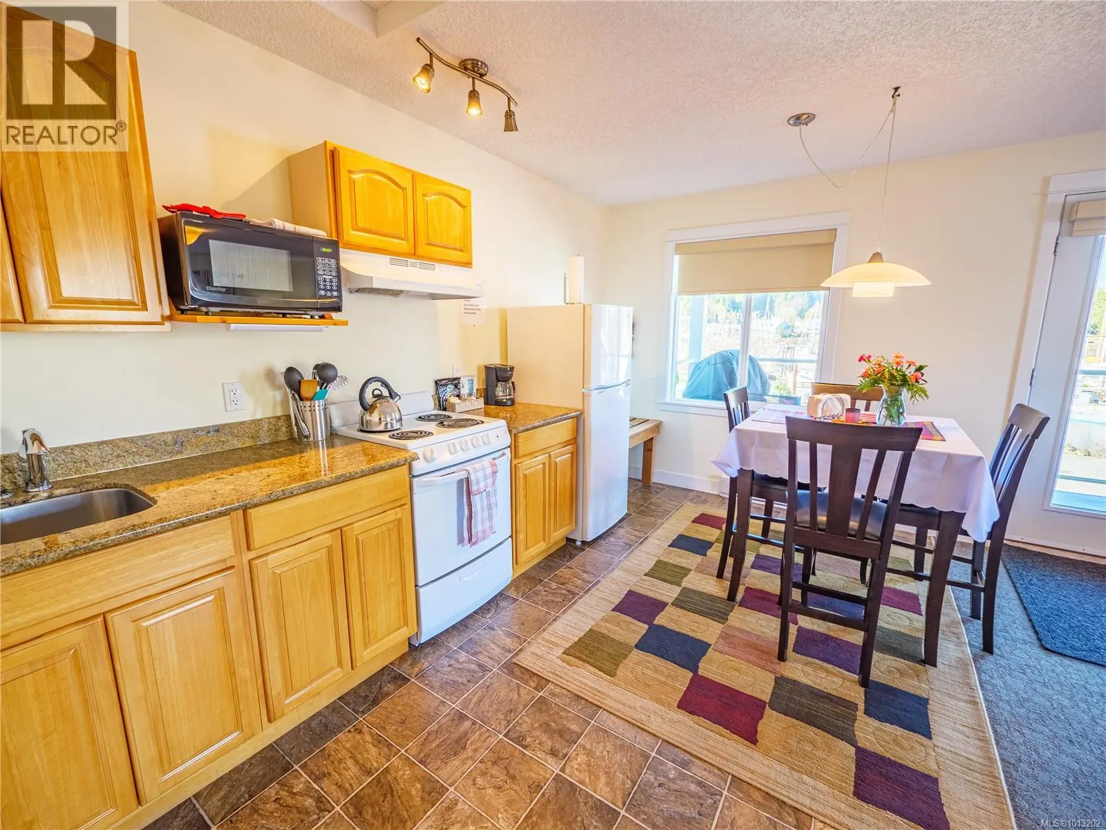 153 Hemlock St