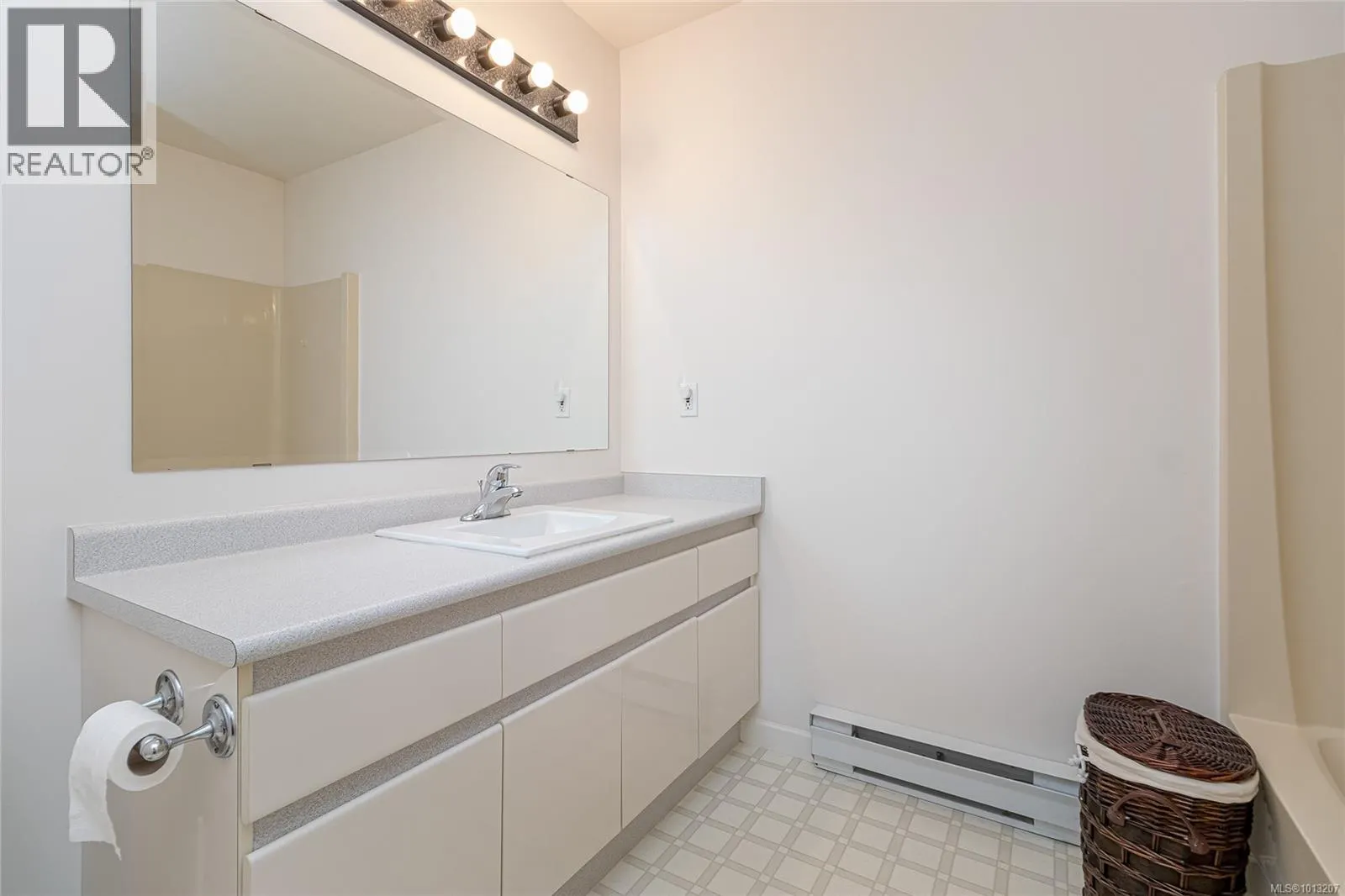 772 Wesley Crt