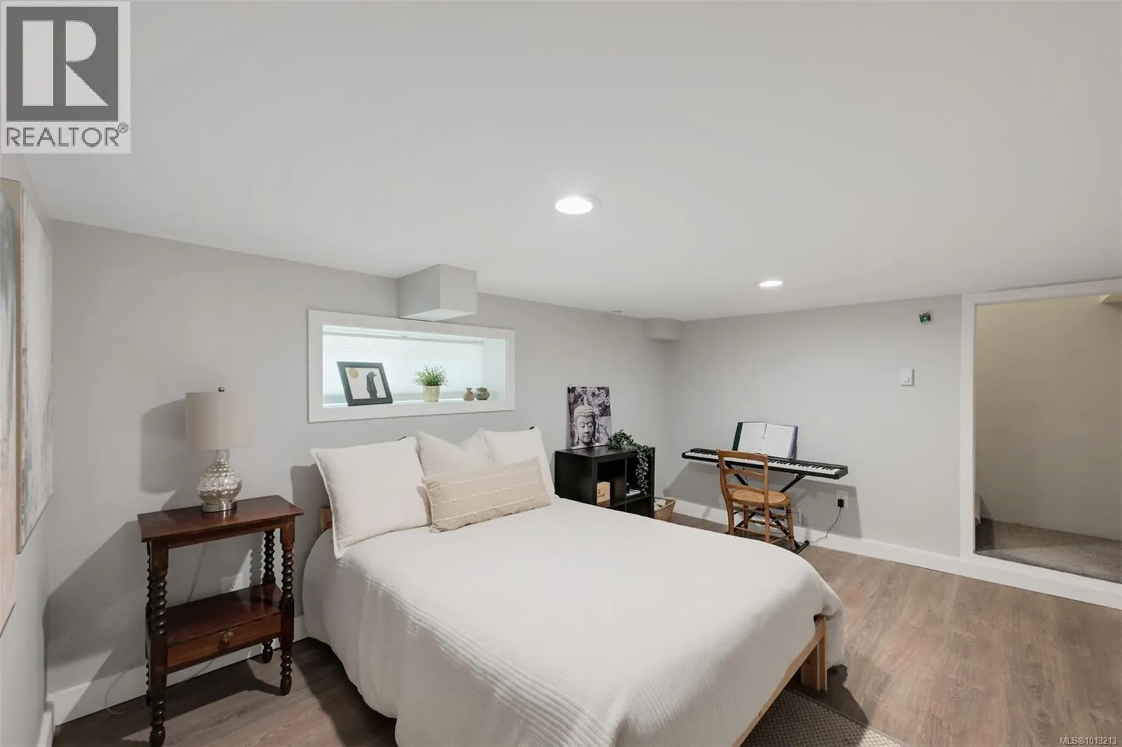 856 Hayden Pl