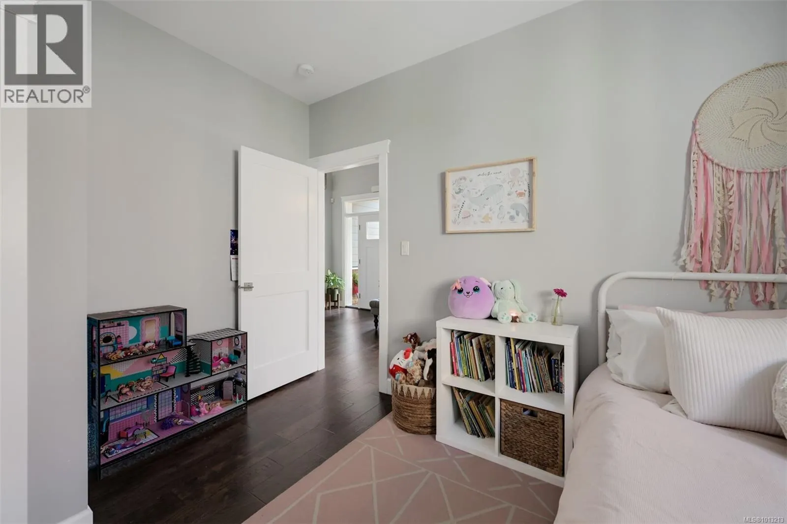 856 Hayden Pl